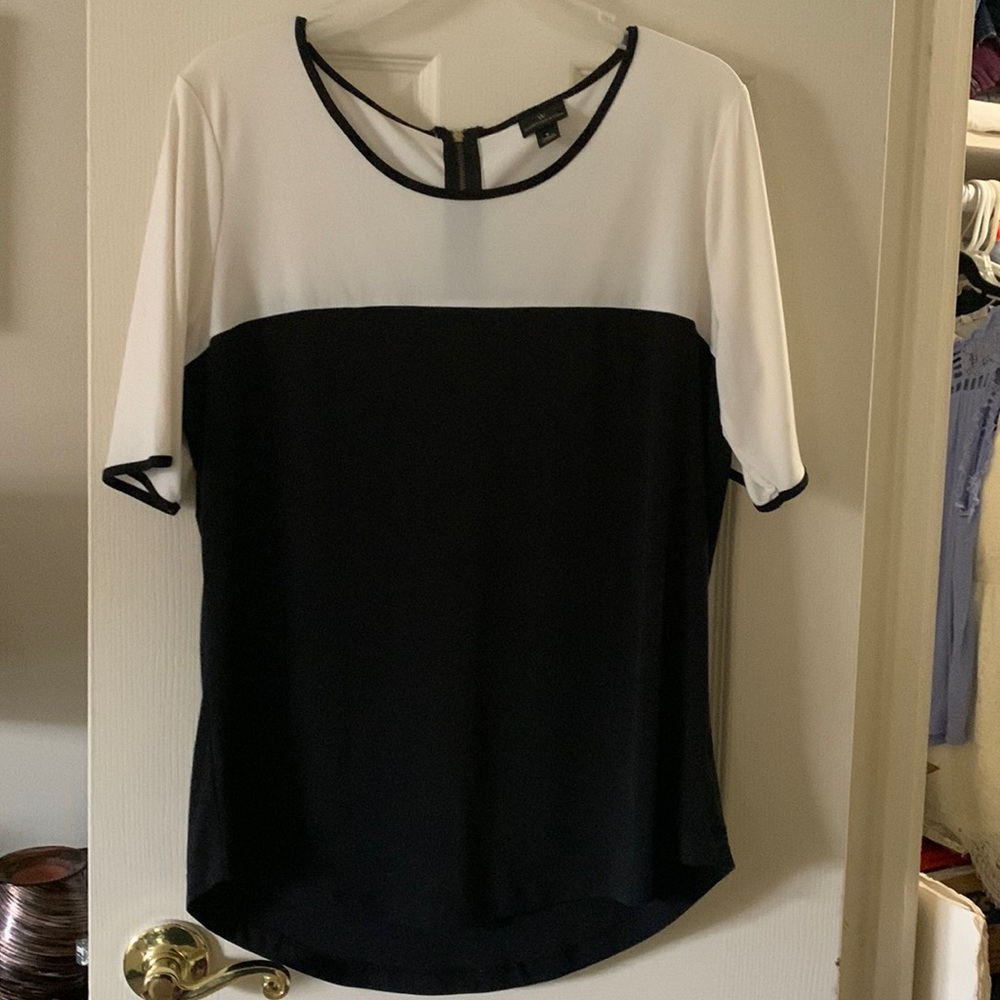 Black and white dress shirt. Size Large
